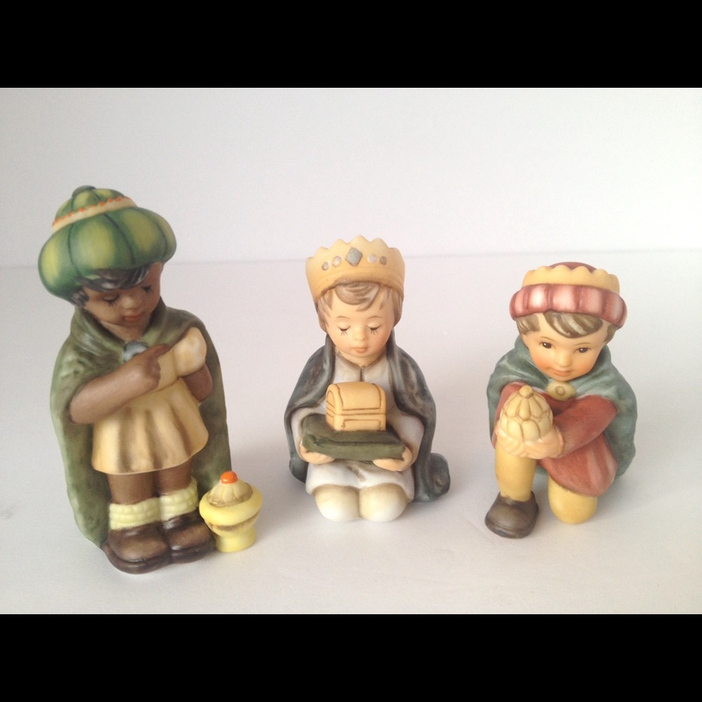 BERTA HUMMEL OLD WORLD HEIRLOOM CLASSICS NATIVITY- “RARE”
